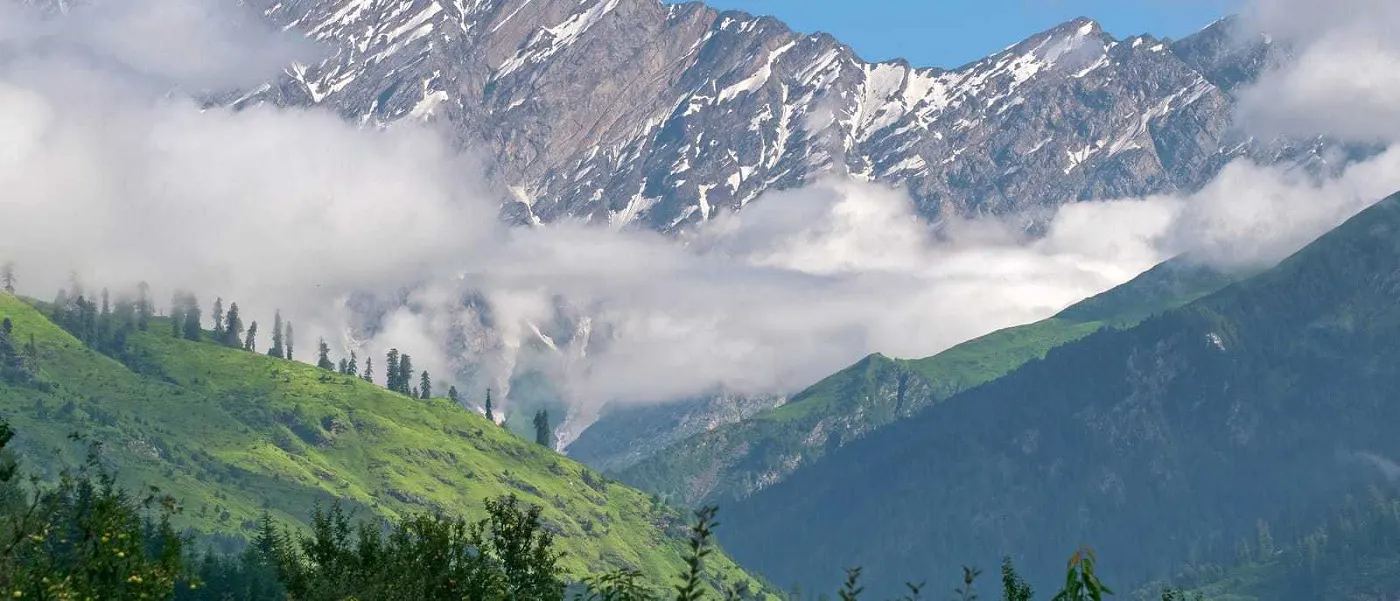 Delhi to Manali Tempo Traveller