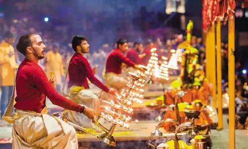 Why Choose a Tempo Traveller from Delhi to Varanasi?