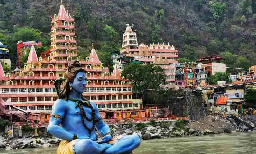 Why Choose a Tempo Traveller for Delhi to Rishikesh